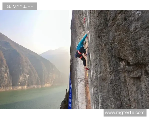 重庆攀岩队灵活性探讨:如何在多变环境中提升竞技表现与团队协作 重庆攀岩队灵活性探讨:如何在多变环境中提升竞技表现与团队协作